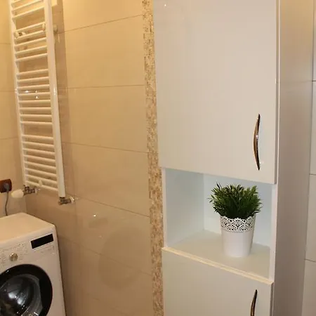 Roberto Apartment